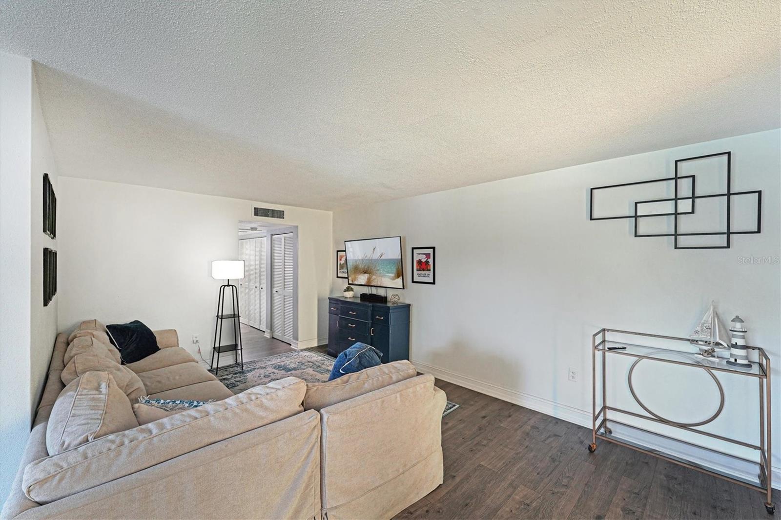 6100 12TH ST S #220, ST PETERSBURG, FL, 33705