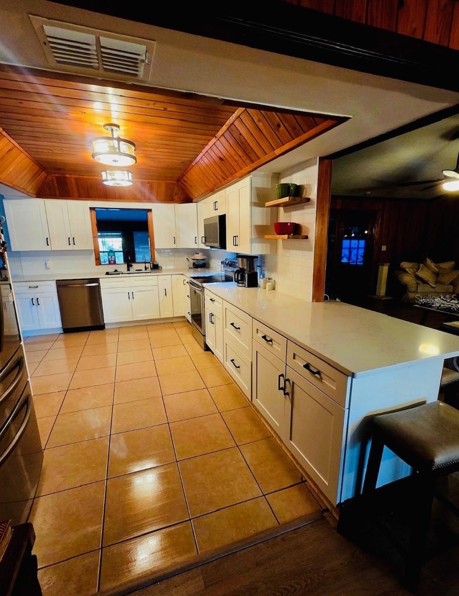 10245 E TRAILS END RD, FLORAL CITY, FL, 34436