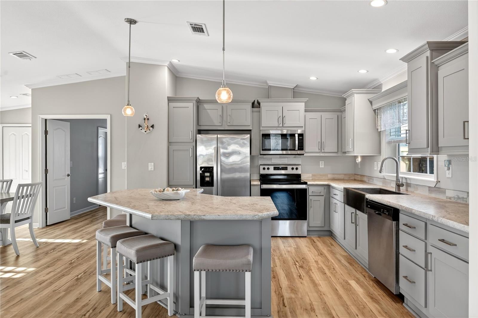 31609 TERRACE DR, TAVARES, FL, 32778