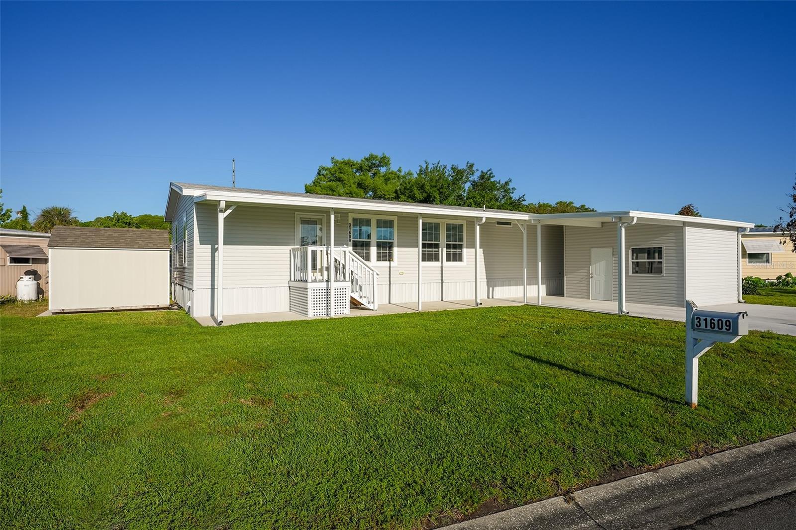 31609 TERRACE DR, TAVARES, FL, 32778