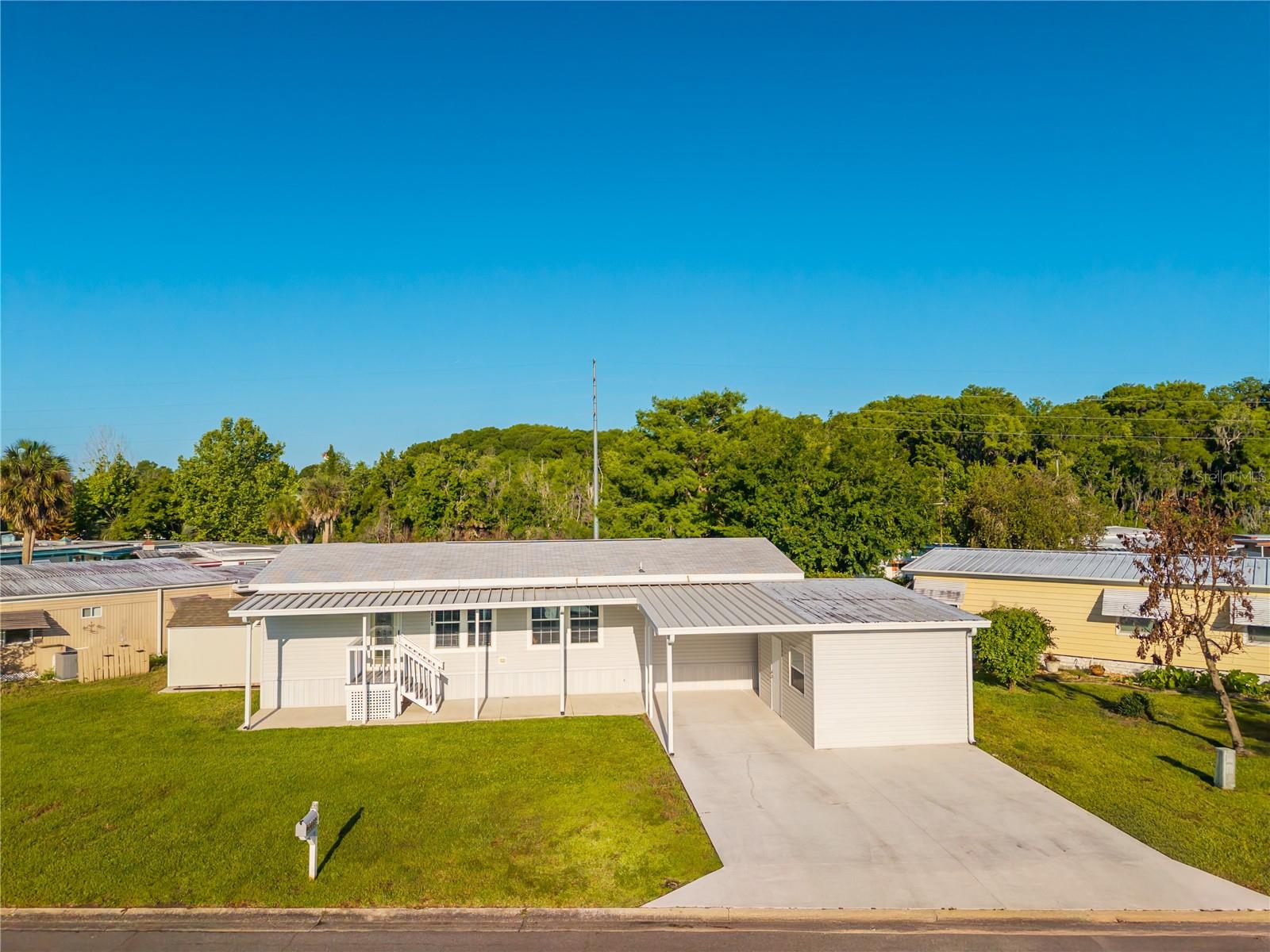 31609 TERRACE DR, TAVARES, FL, 32778