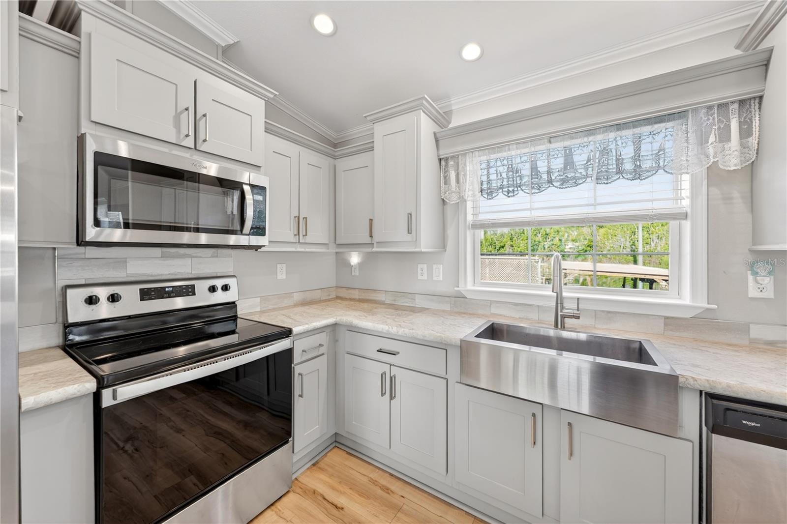 31609 TERRACE DR, TAVARES, FL, 32778