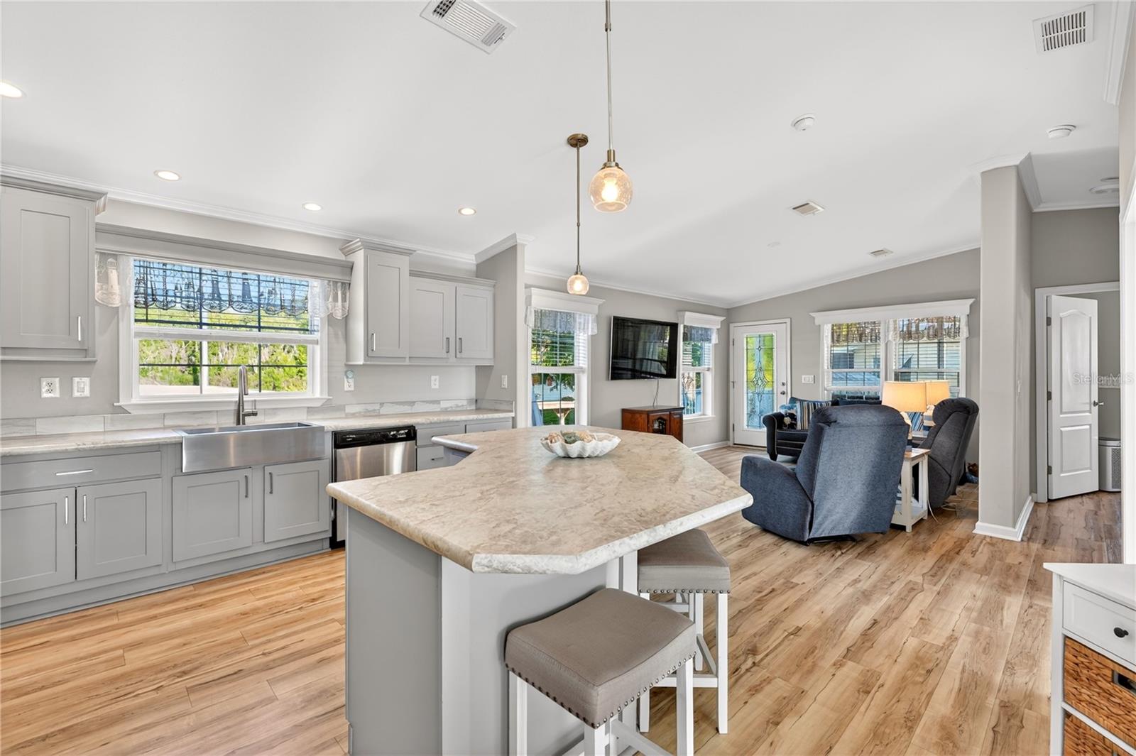 31609 TERRACE DR, TAVARES, FL, 32778