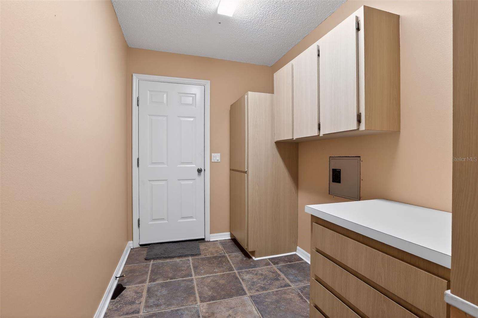 728 RIVERA RD, LADY LAKE, FL, 32159