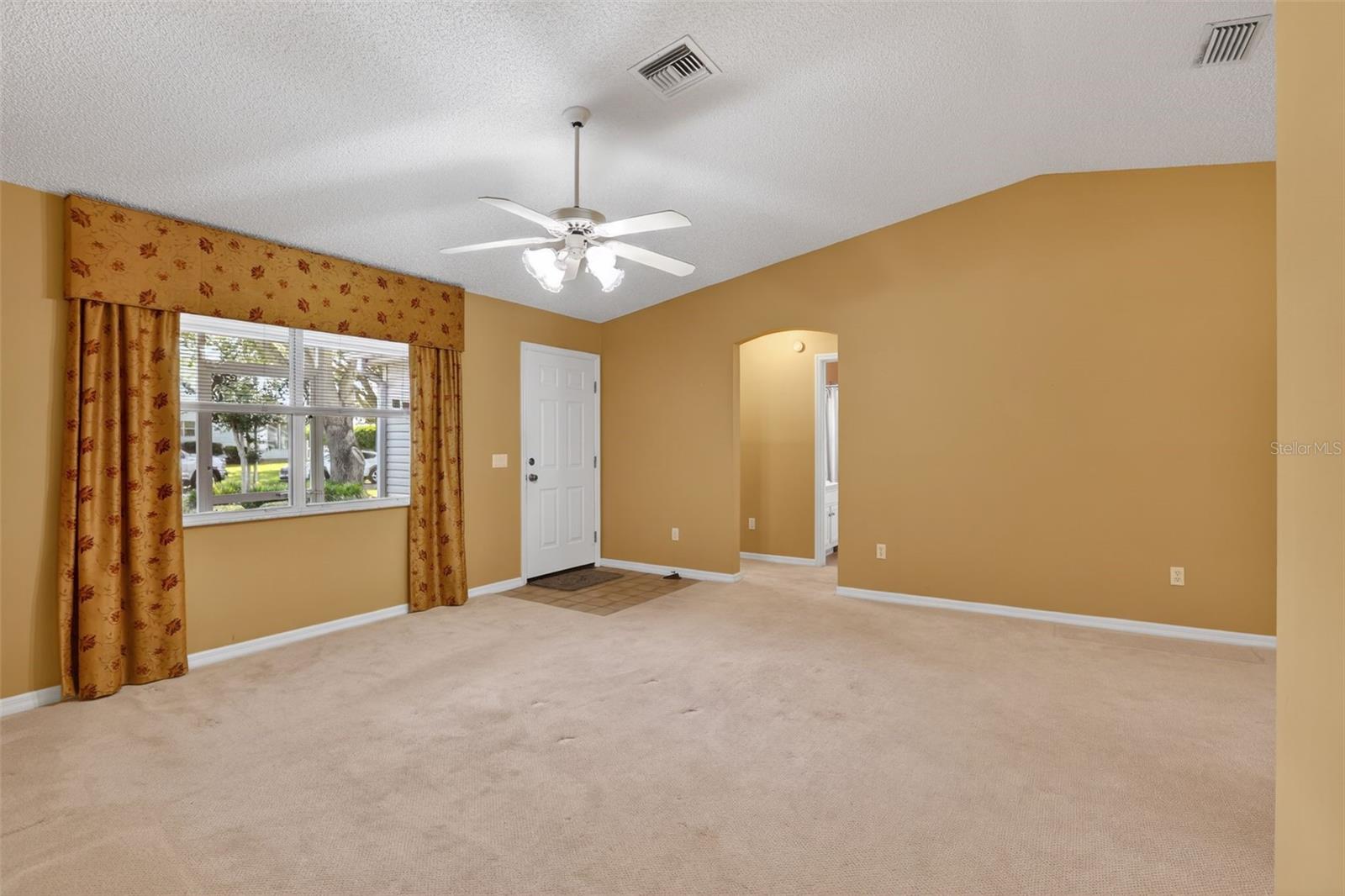 728 RIVERA RD, LADY LAKE, FL, 32159