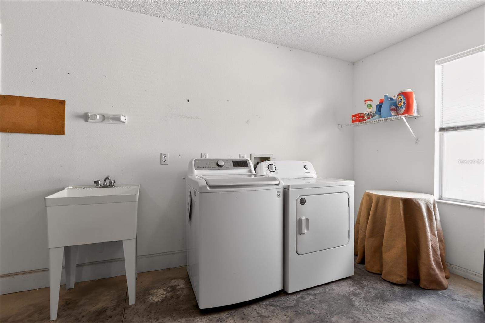 728 RIVERA RD, LADY LAKE, FL, 32159