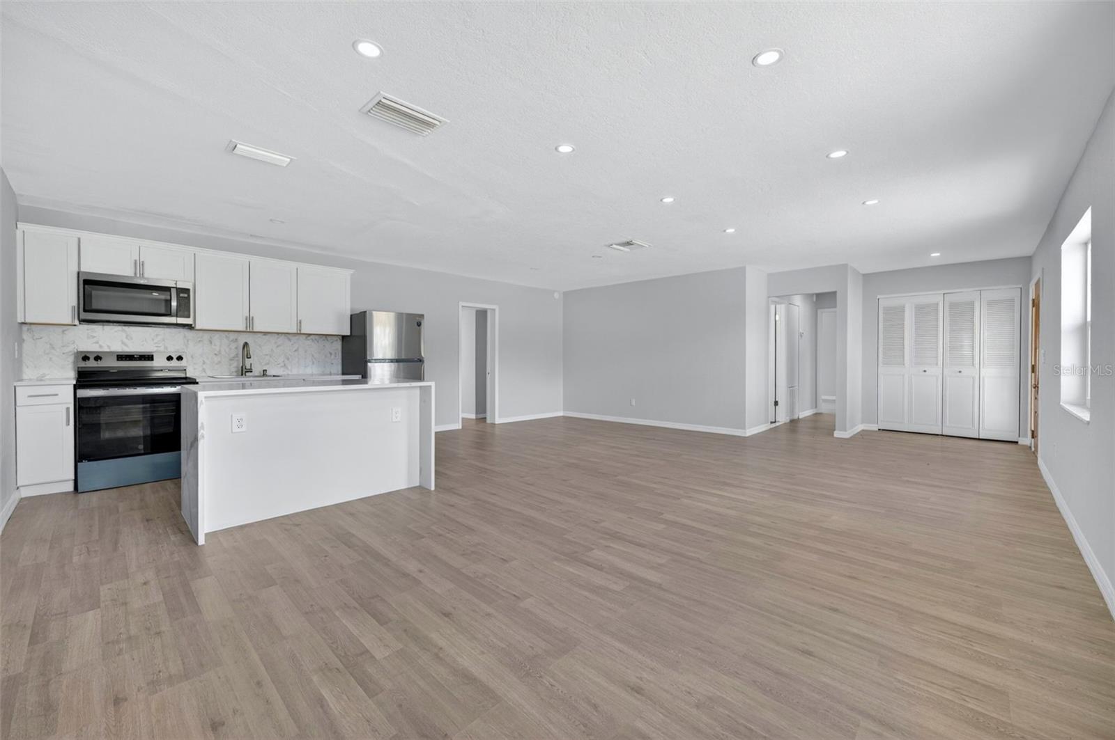 2272 KENT RD, DELTONA, FL, 32738