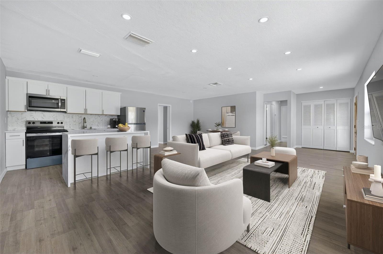 2272 KENT RD, DELTONA, FL, 32738