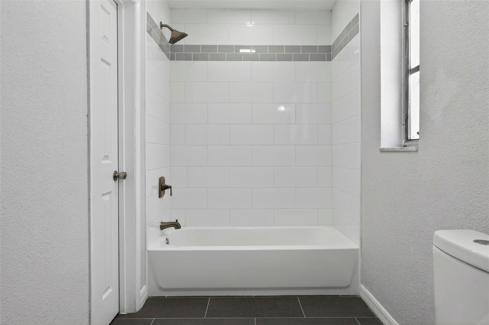 2272 KENT RD, DELTONA, FL, 32738