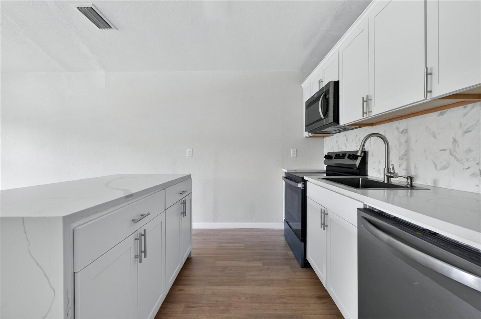 2272 KENT RD, DELTONA, FL, 32738