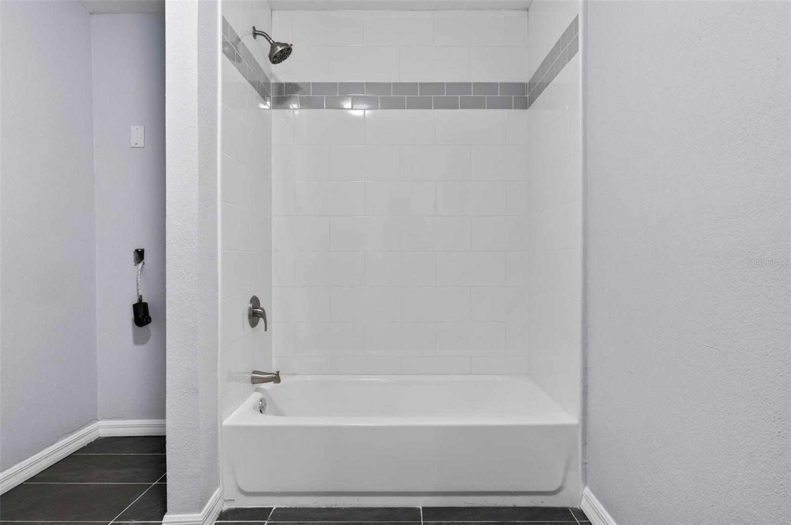 2272 KENT RD, DELTONA, FL, 32738