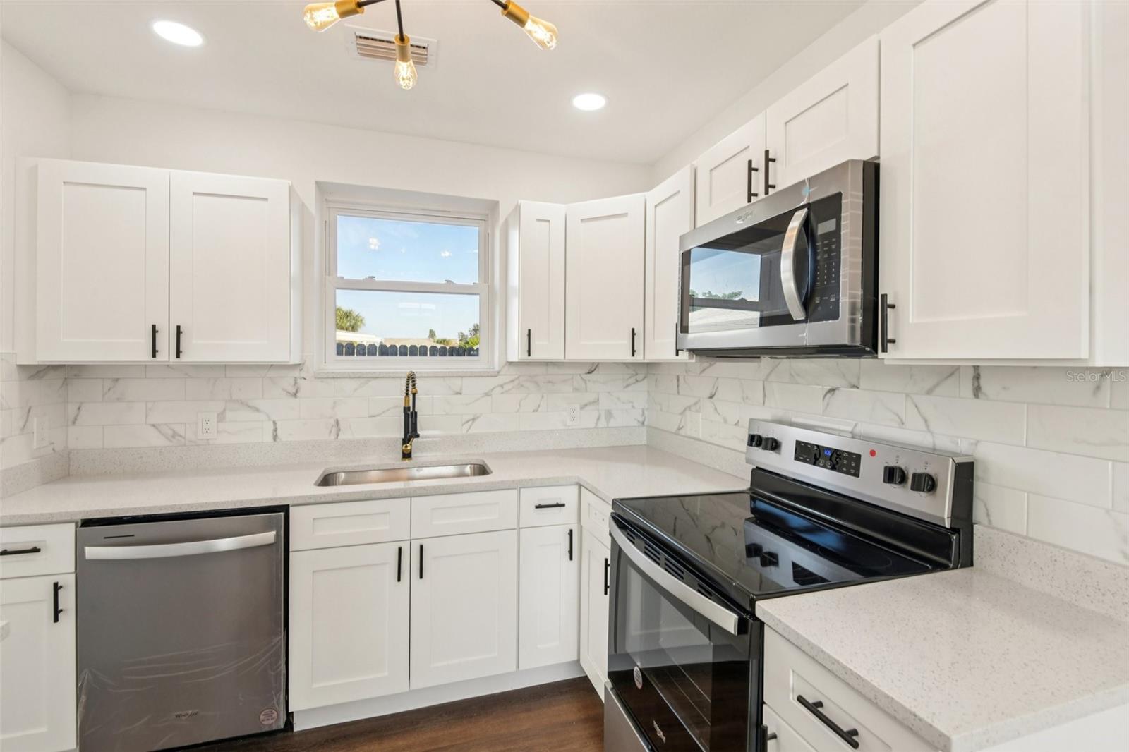 410 VIRGINIA AVE, MADEIRA BEACH, FL, 33708