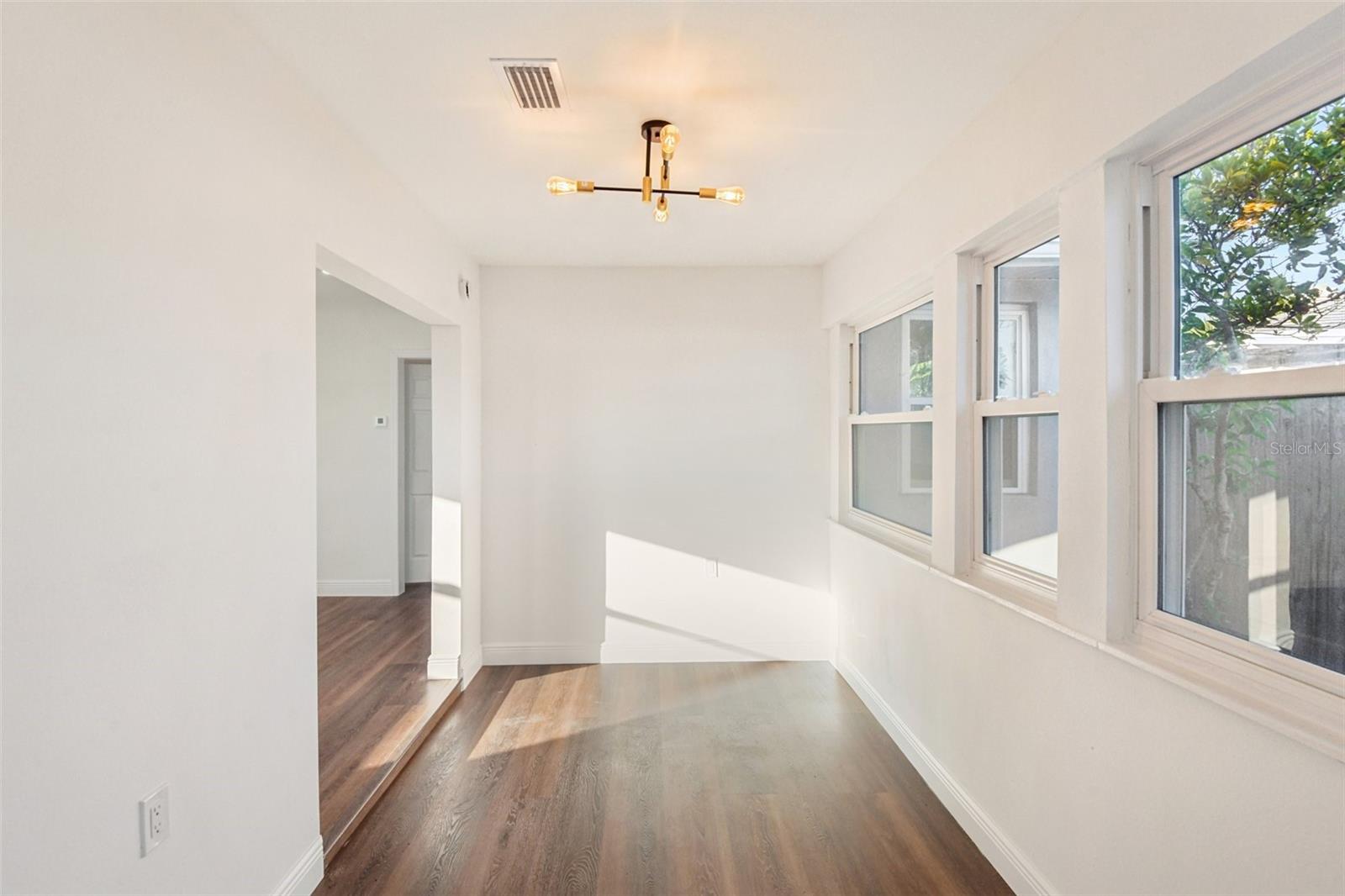 410 VIRGINIA AVE, MADEIRA BEACH, FL, 33708