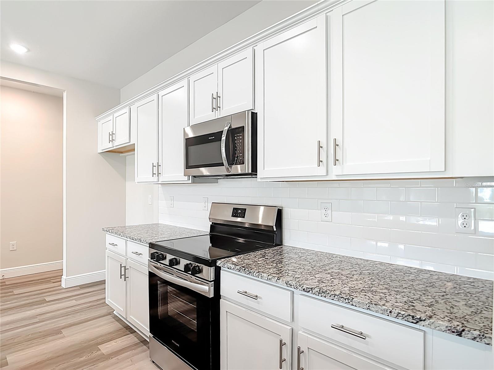 2843 S CHAMBERLAIN BLVD, NORTH PORT, FL, 34286