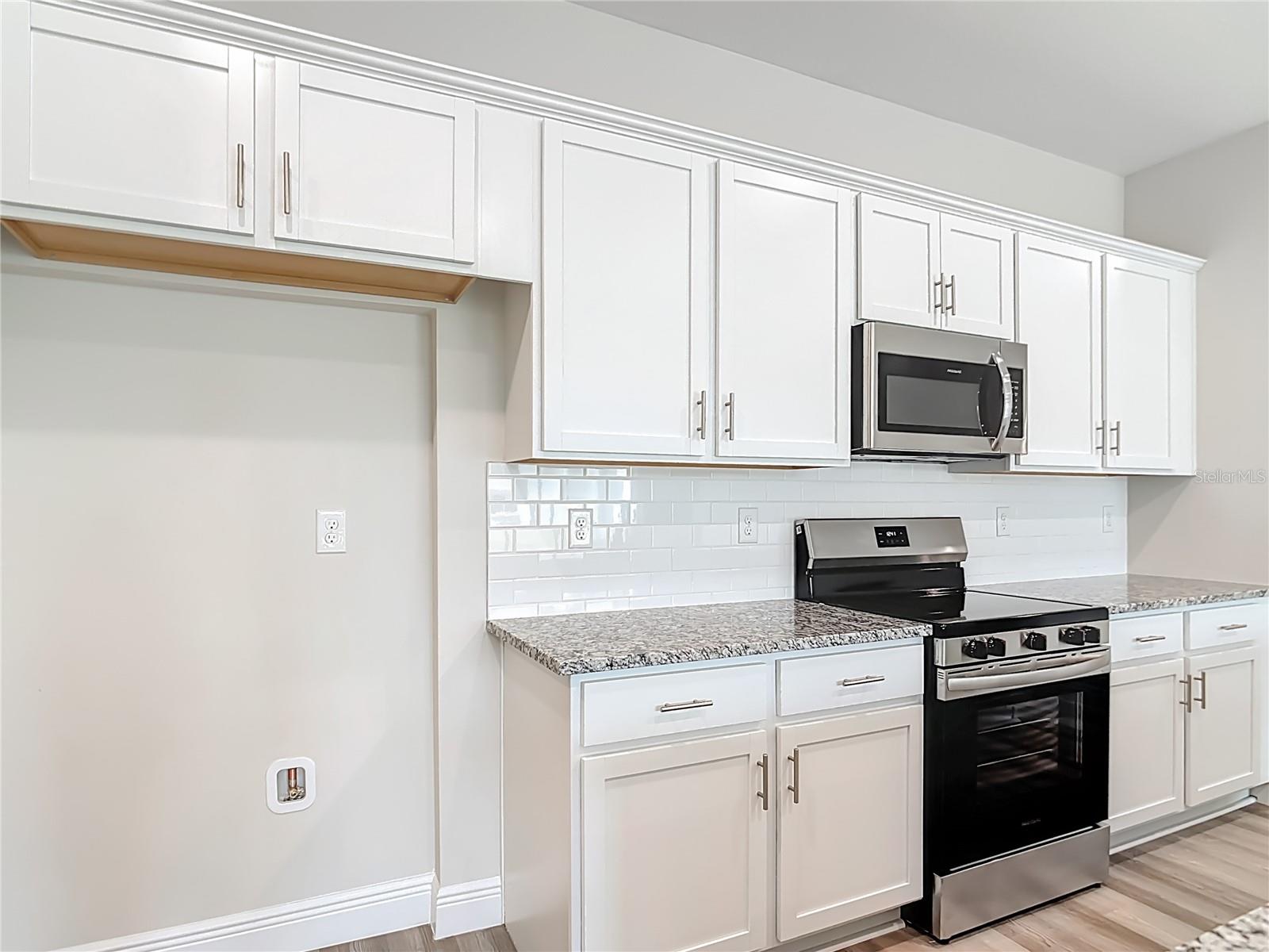 2843 S CHAMBERLAIN BLVD, NORTH PORT, FL, 34286