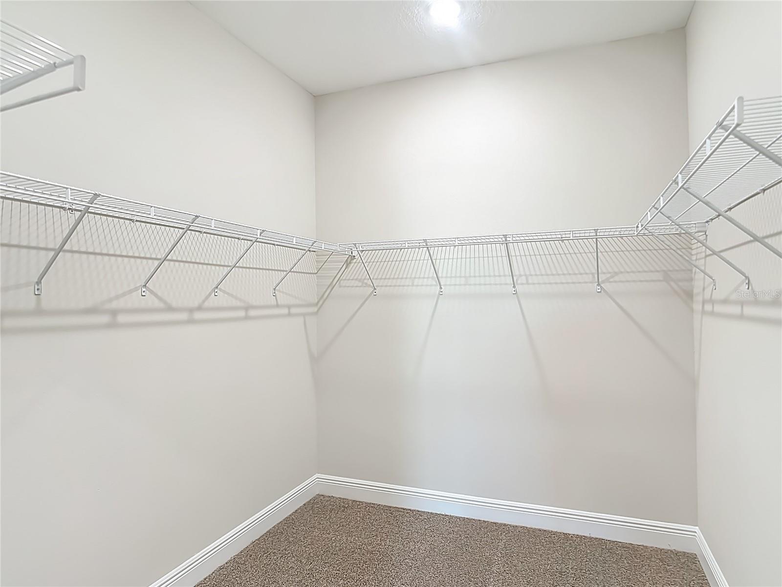 2843 S CHAMBERLAIN BLVD, NORTH PORT, FL, 34286