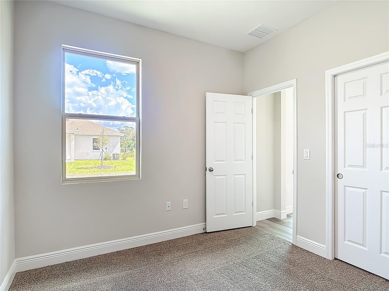 2843 S CHAMBERLAIN BLVD, NORTH PORT, FL, 34286