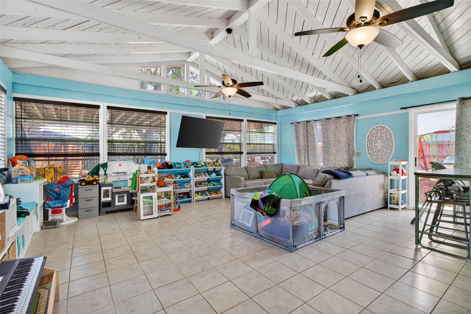 2071 59TH ST N, CLEARWATER, FL, 33760