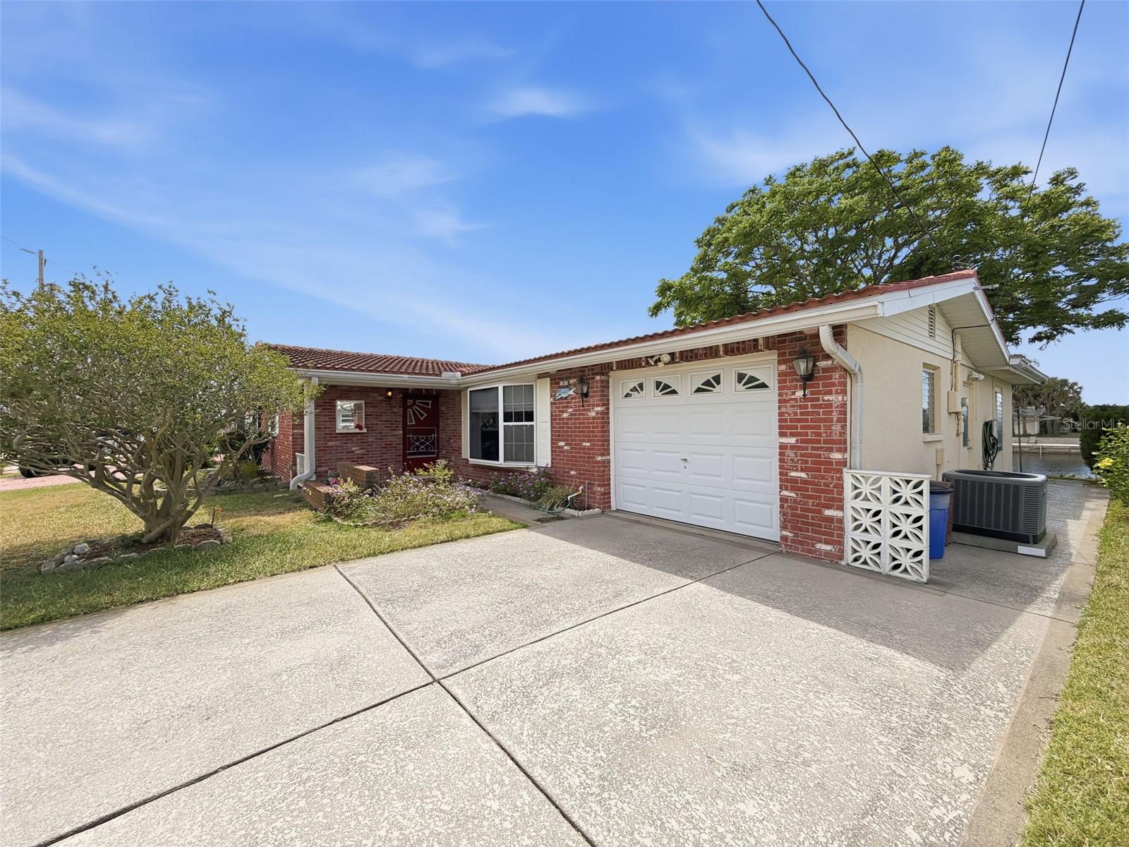 12813 3RD ISLE, HUDSON, FL, 34667