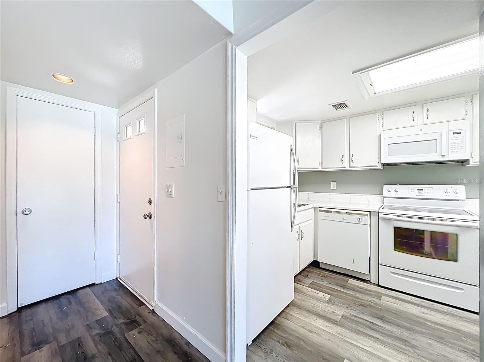 639 SAINT JOHNS CT #639, WINTER PARK, FL, 32792