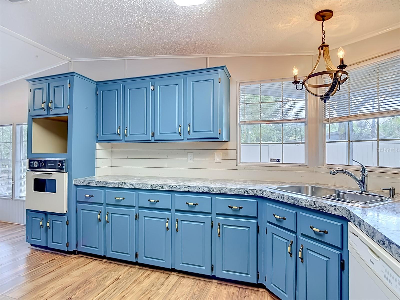 38906 ALSTON AVE, ZEPHYRHILLS, FL, 33542