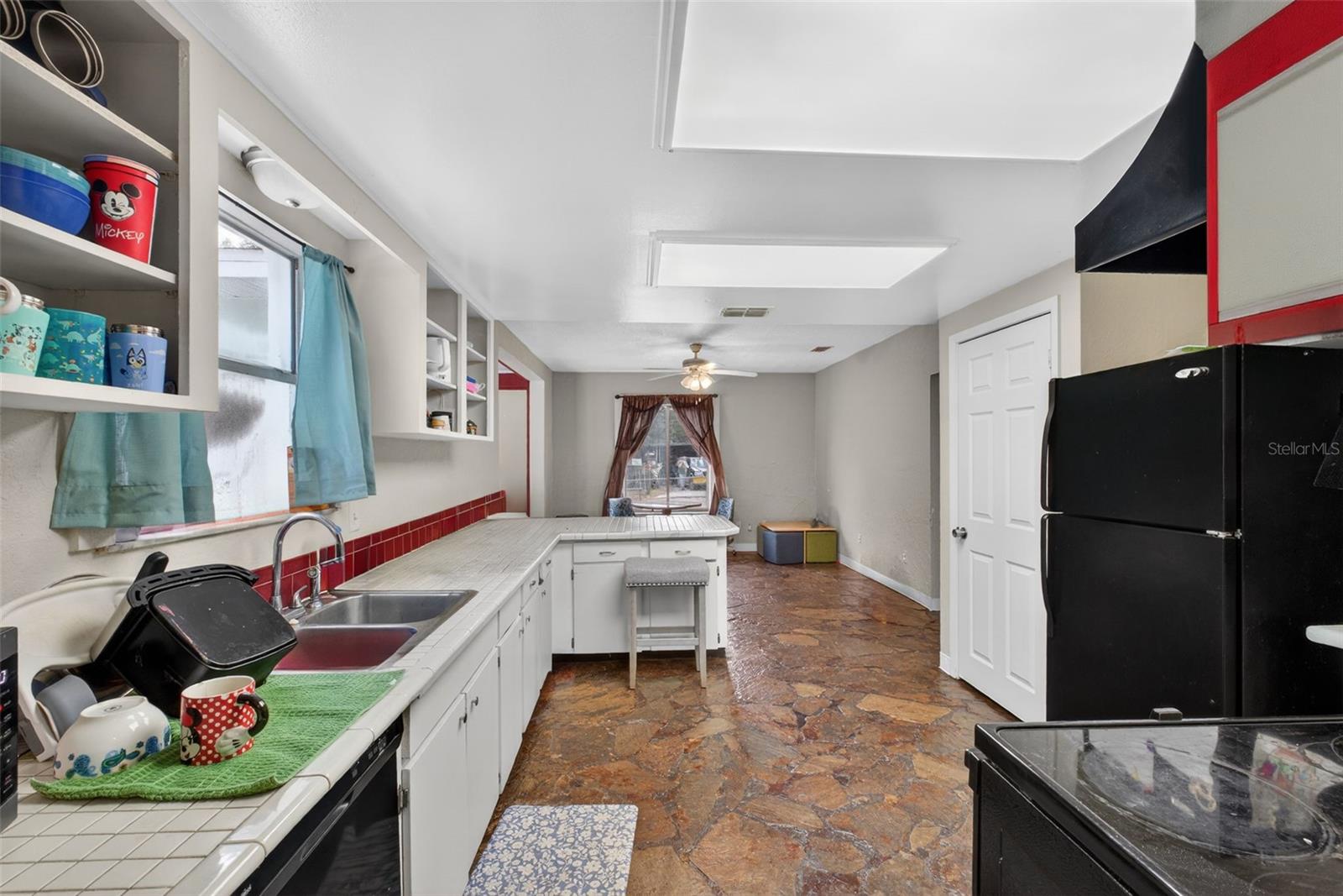 39243 LIZABETH CIR, ZEPHYRHILLS, FL, 33542