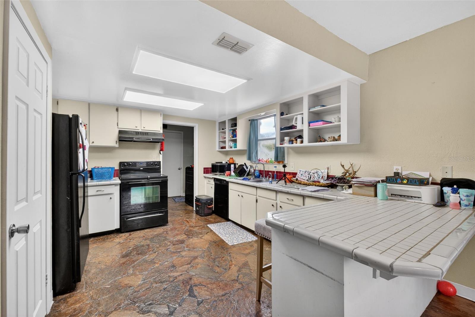 39243 LIZABETH CIR, ZEPHYRHILLS, FL, 33542