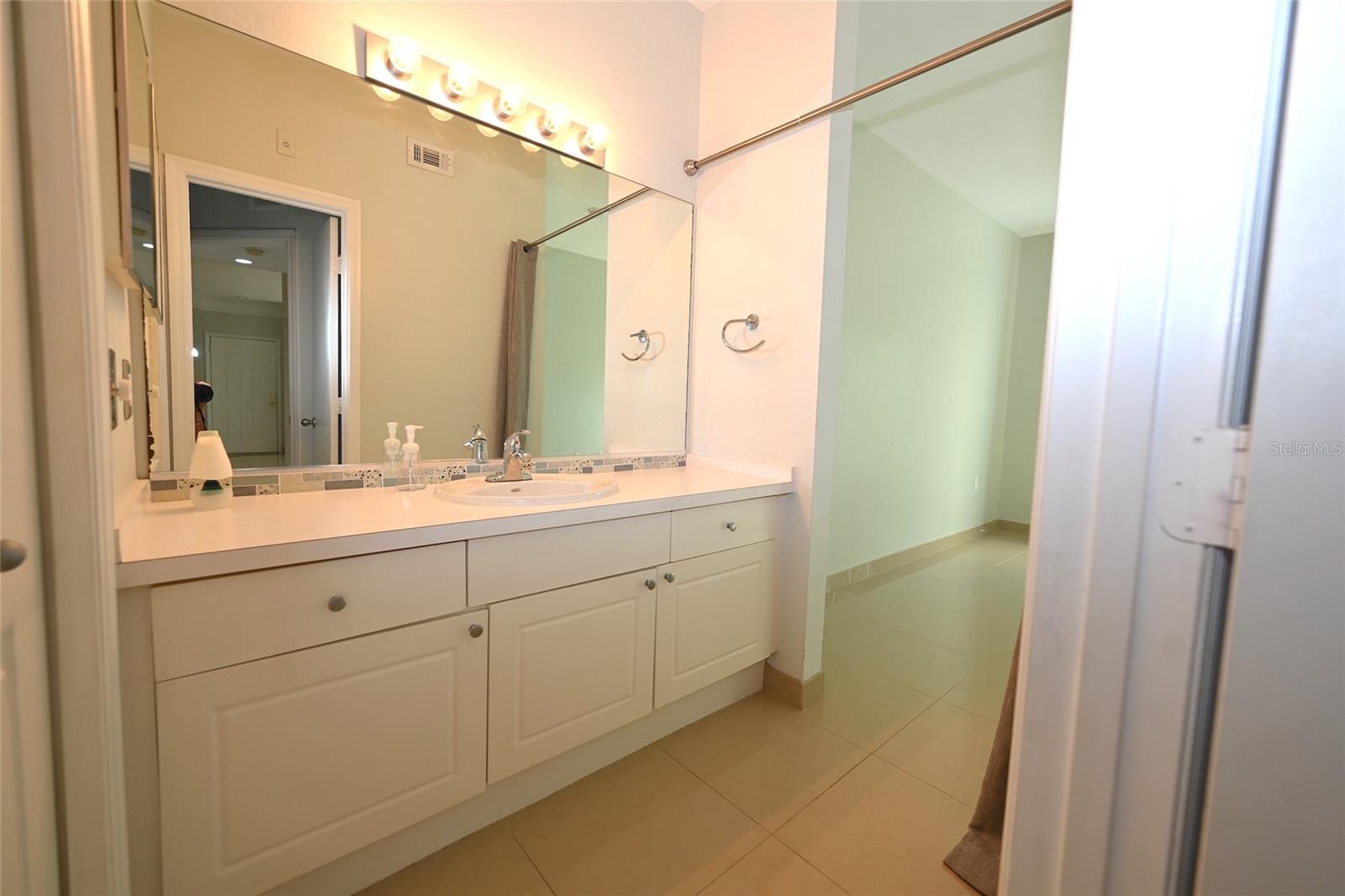 5110 NORTHRIDGE RD #202, SARASOTA, FL, 34238