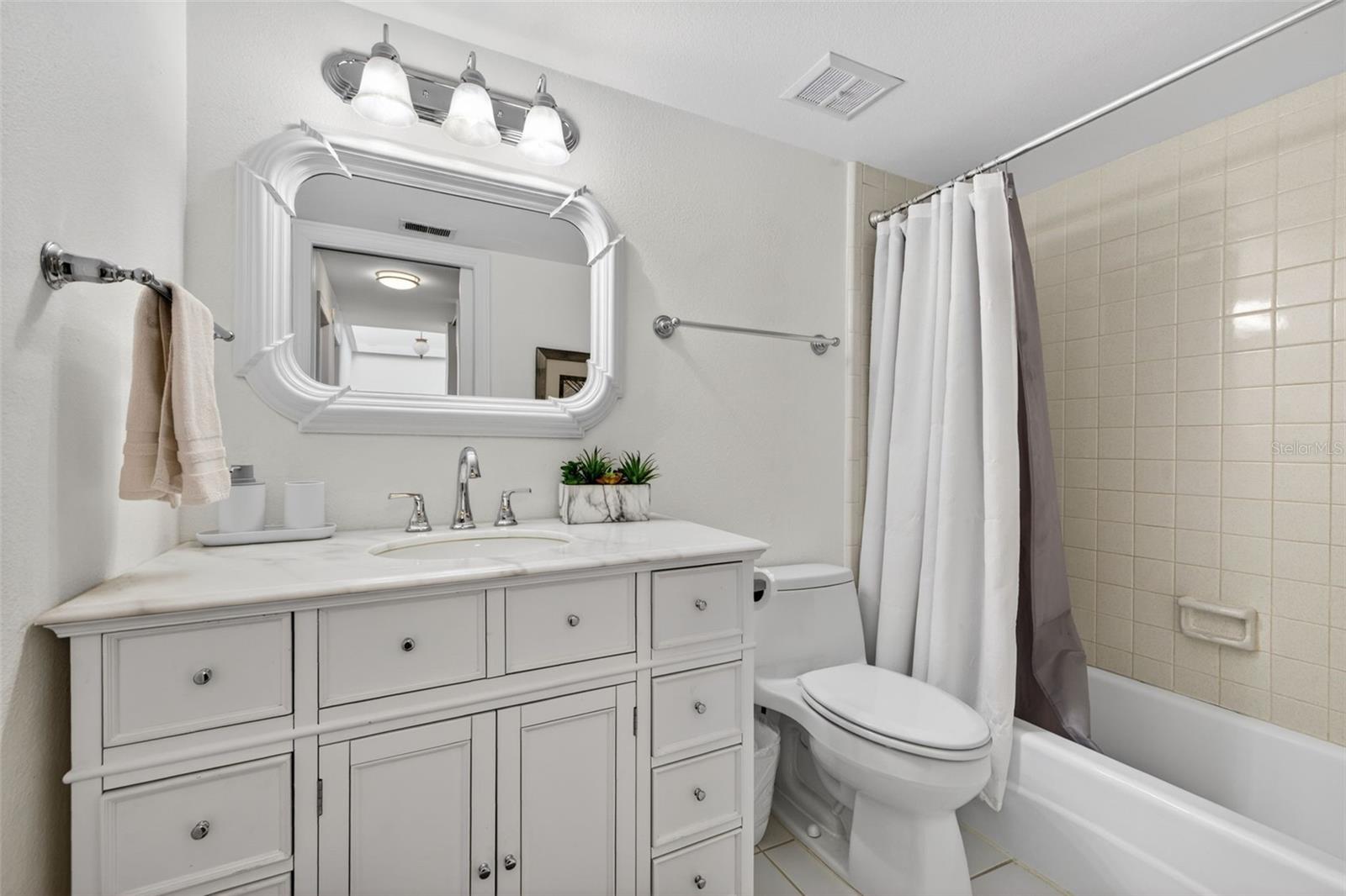 8705 BAY POINTE DR, TAMPA, FL, 33615