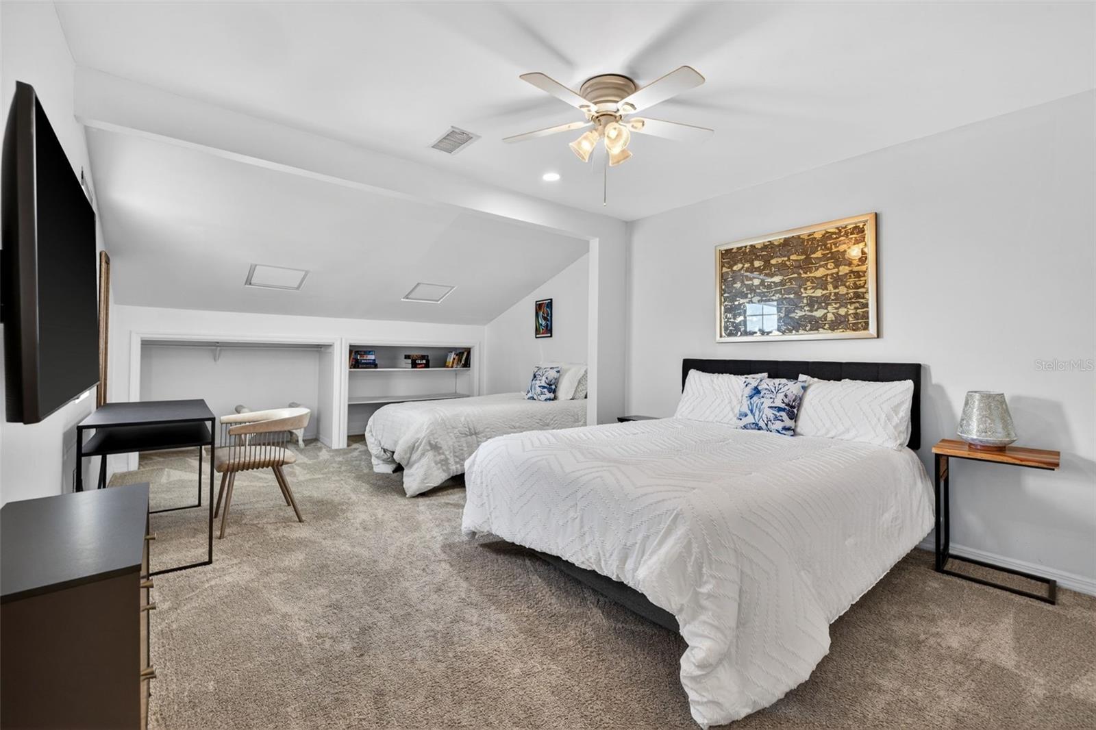 8705 BAY POINTE DR, TAMPA, FL, 33615