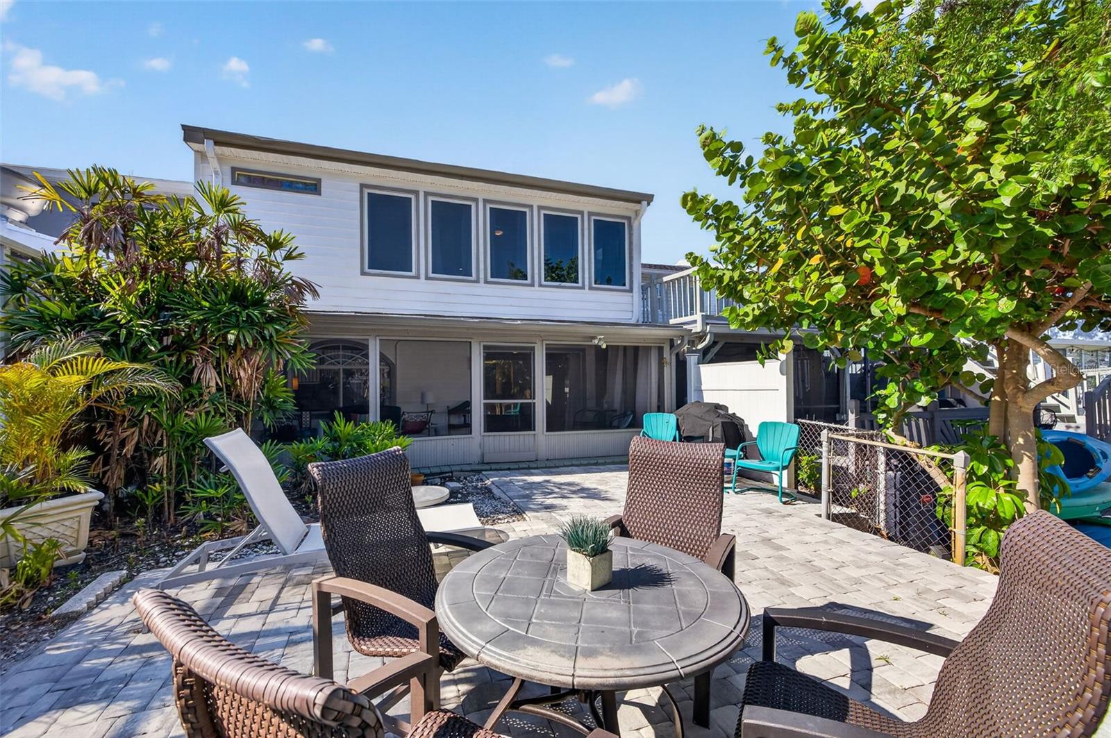 8705 BAY POINTE DR, TAMPA, FL, 33615