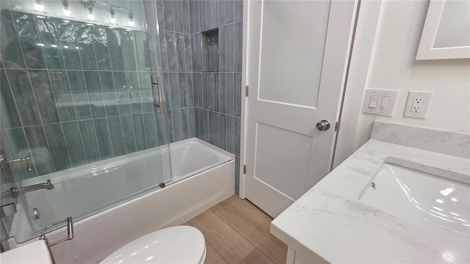 6817 11TH AVE NW, BRADENTON, FL, 34209