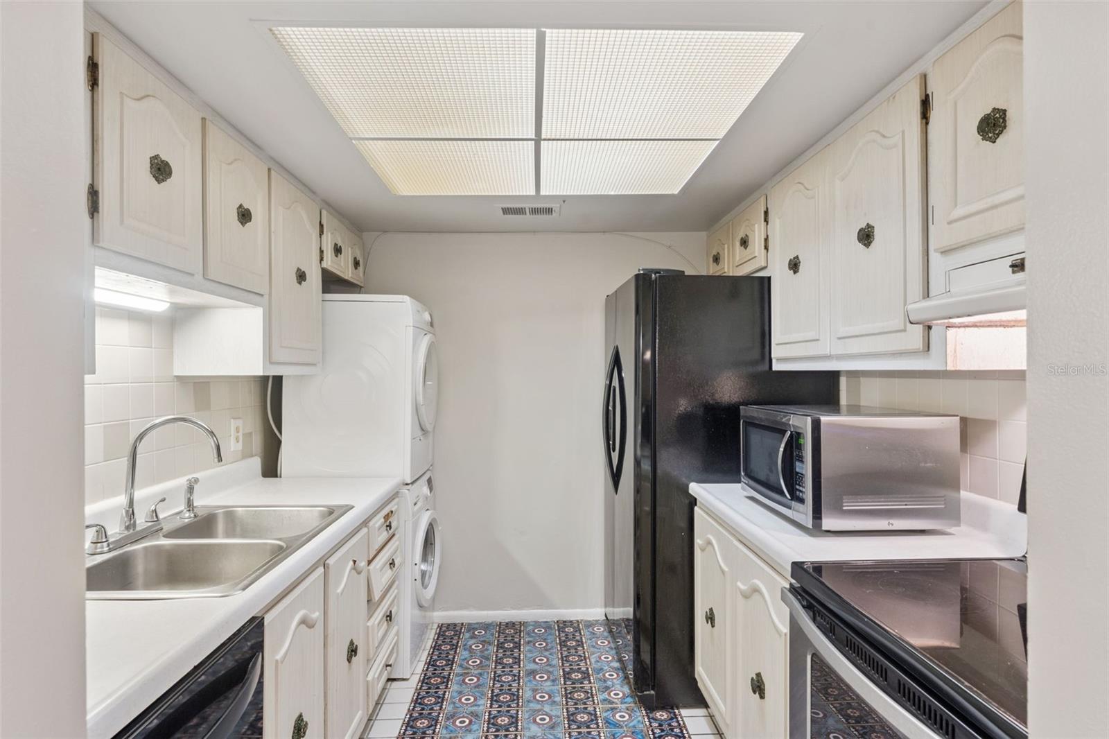 700 E AIRPORT BLVD #I2, SANFORD, FL, 32773