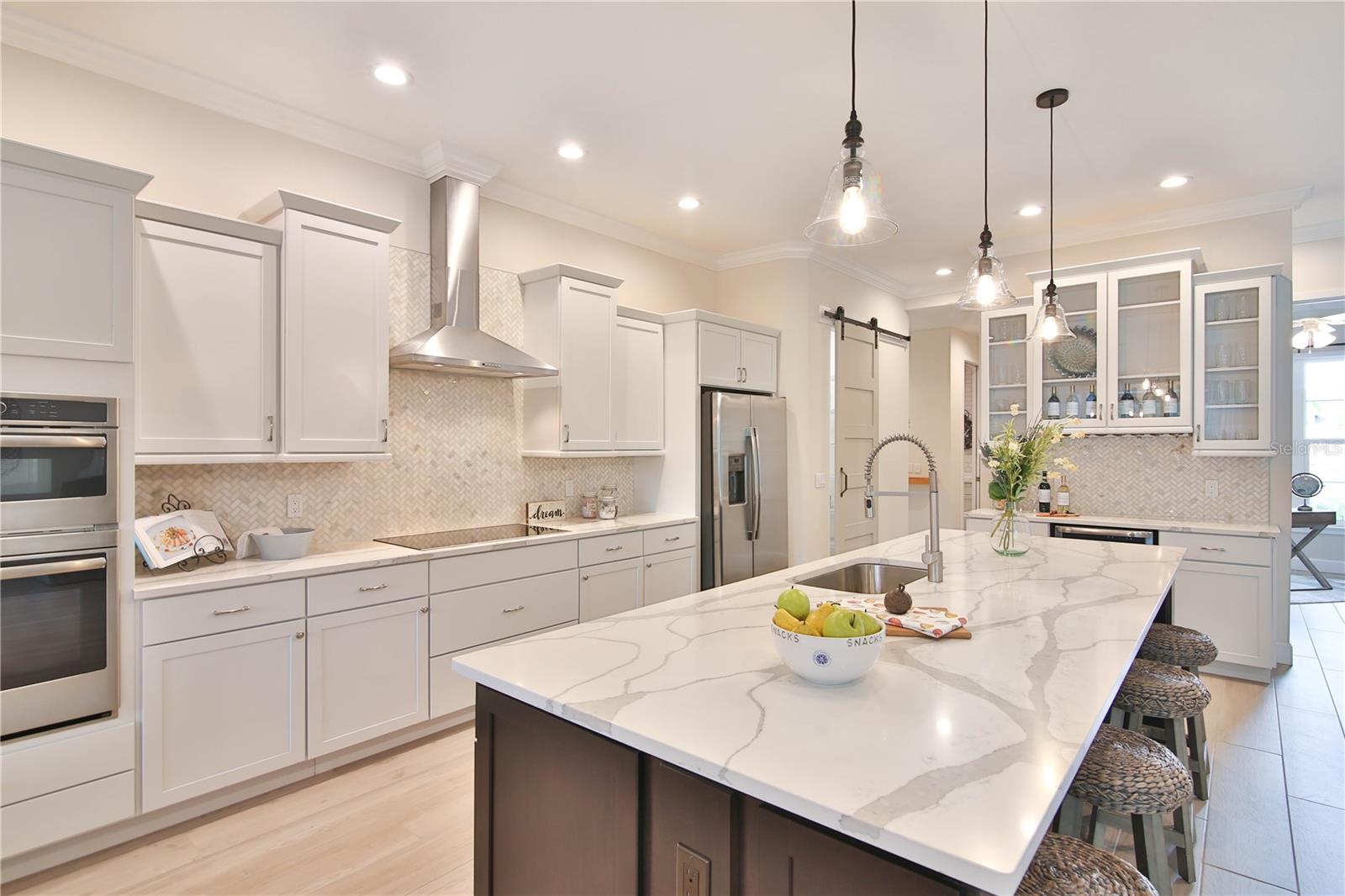 2424 ASHTON RD, SARASOTA, FL, 34231