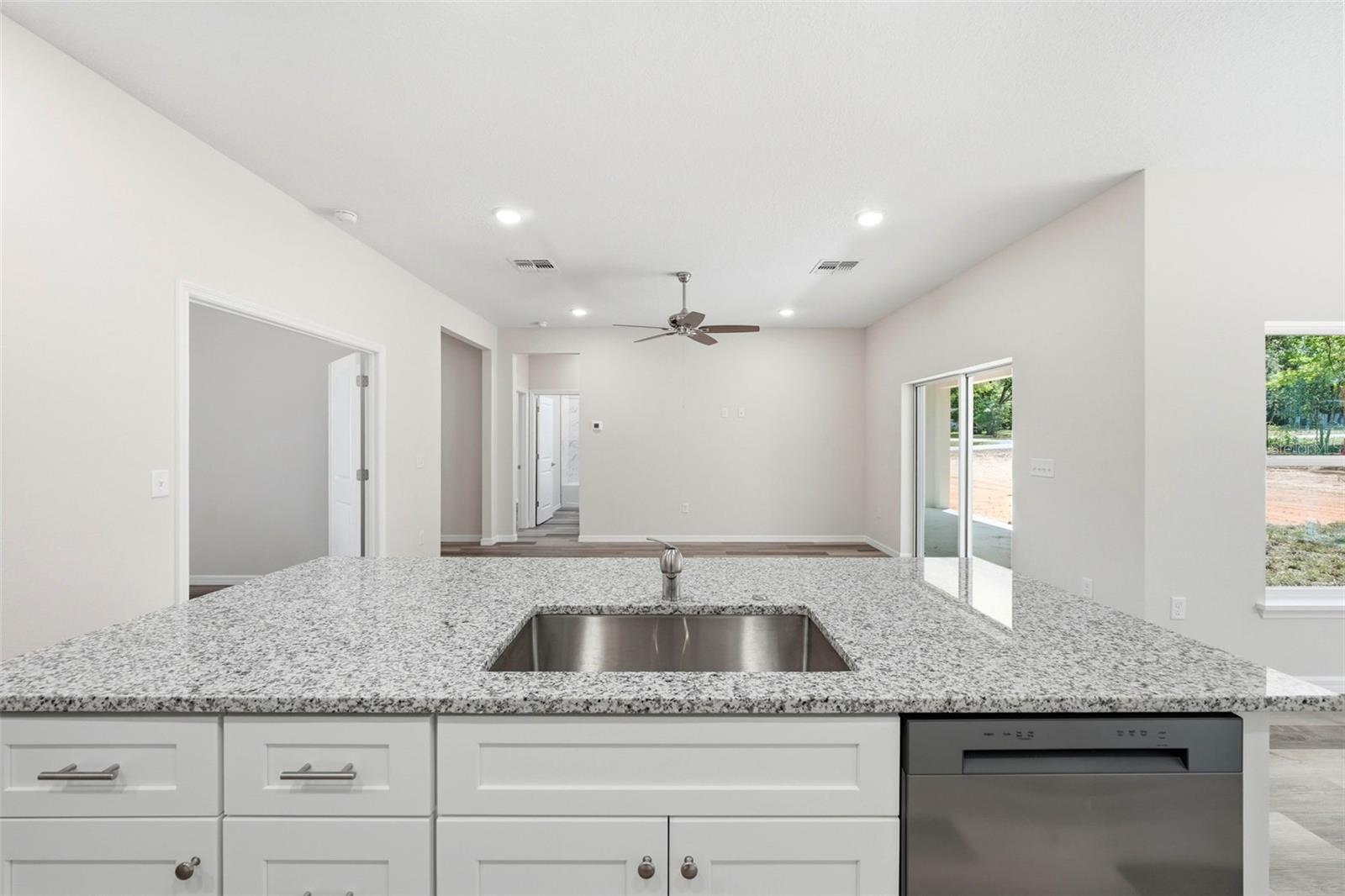 13404 NEW YORK AVE, ASTATULA, FL, 34705