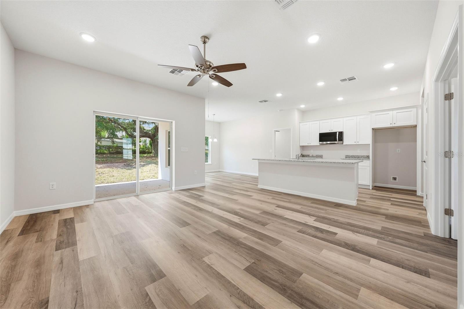 13404 NEW YORK AVE, ASTATULA, FL, 34705