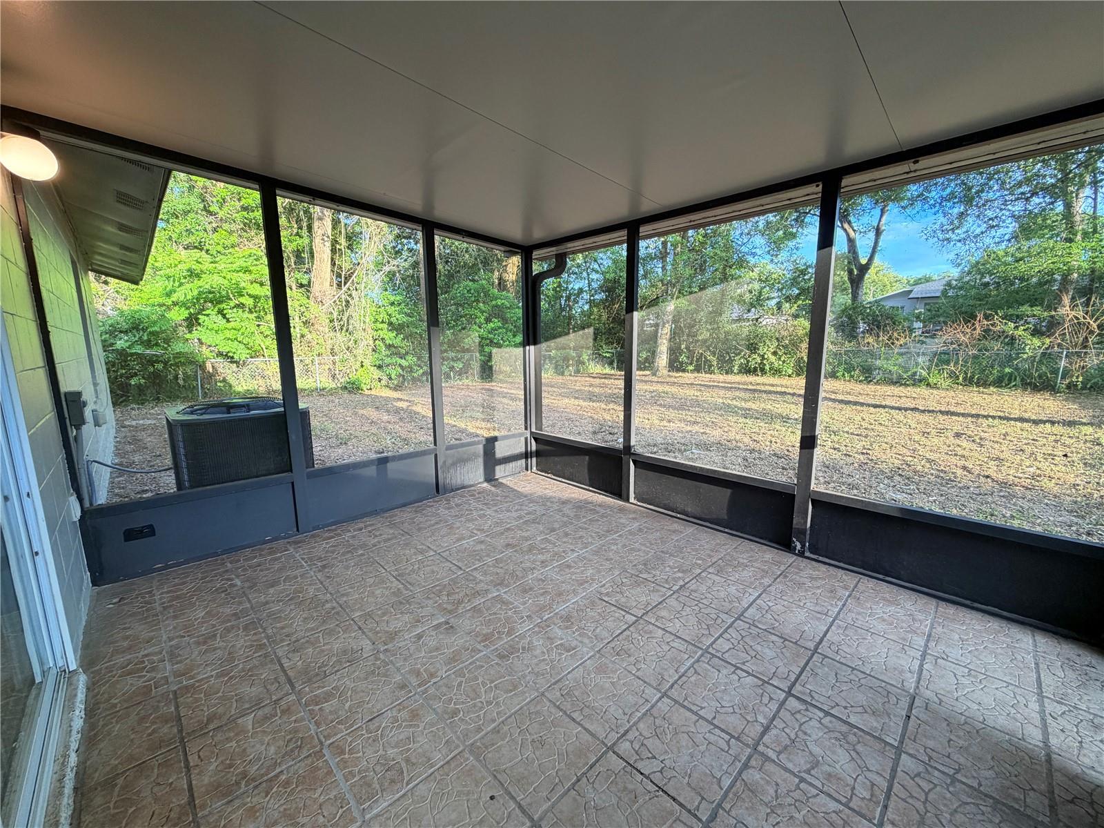 330 DOGWOOD AVE, ORANGE CITY, FL, 32763