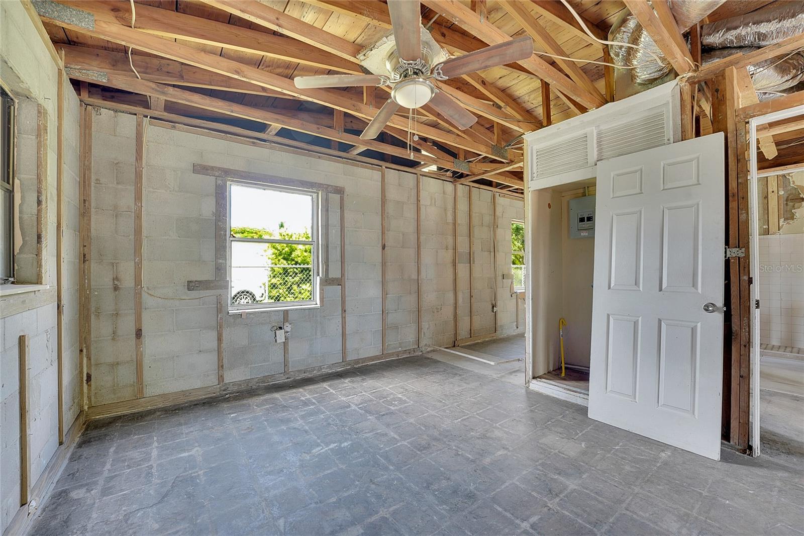 2102 AVENUE P, FORT PIERCE, FL, 34950