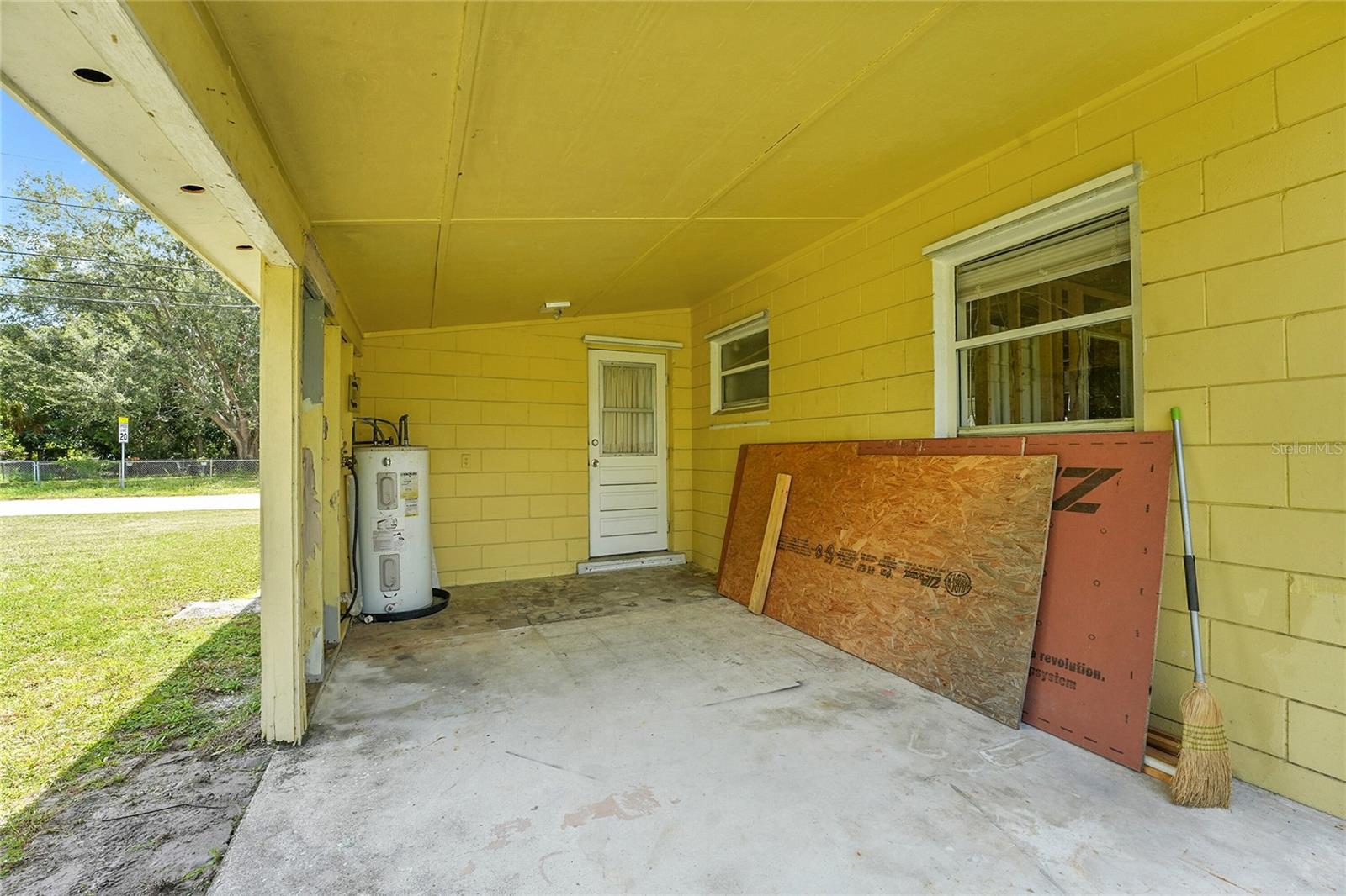 2102 AVENUE P, FORT PIERCE, FL, 34950