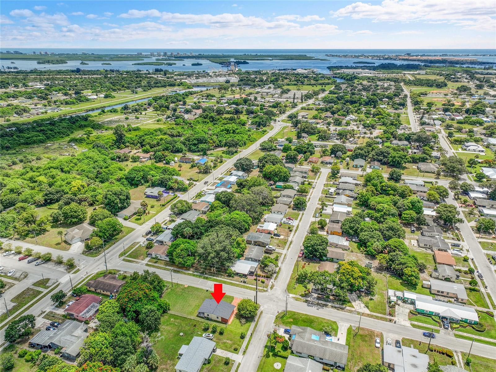 2102 AVENUE P, FORT PIERCE, FL, 34950