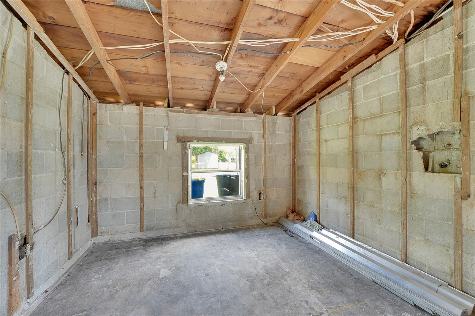 2102 AVENUE P, FORT PIERCE, FL, 34950