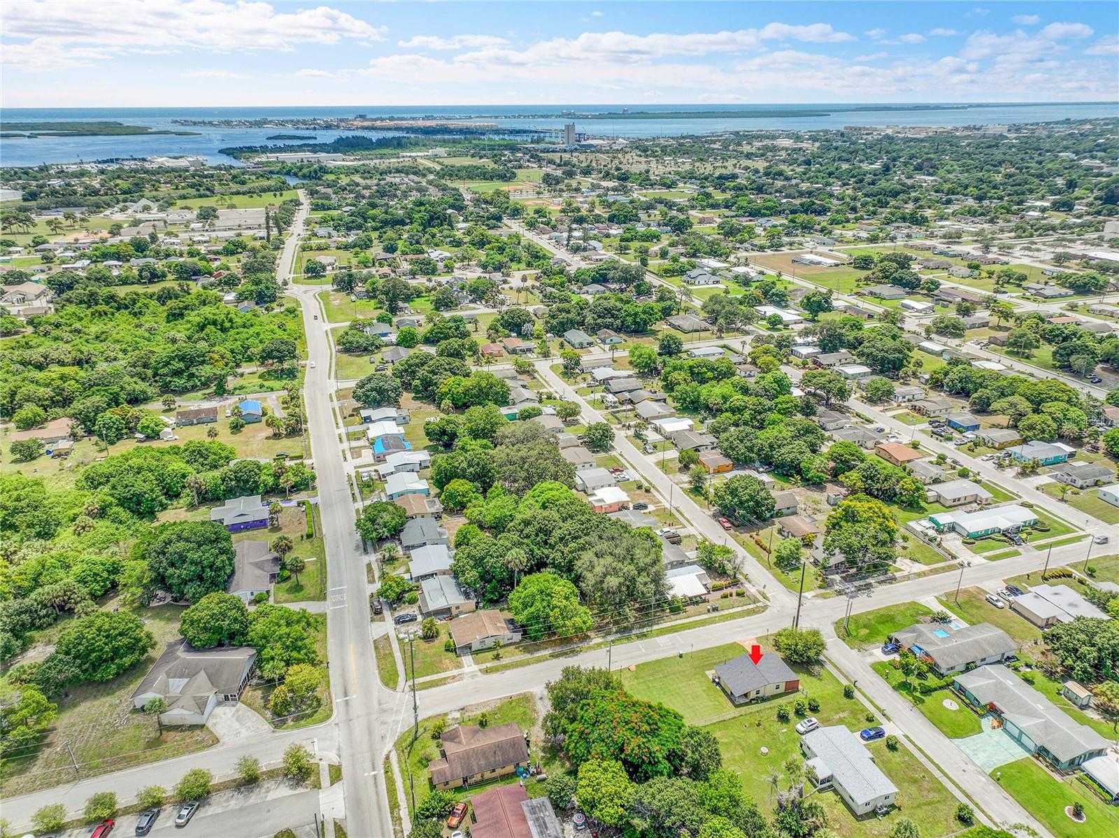 2102 AVENUE P, FORT PIERCE, FL, 34950