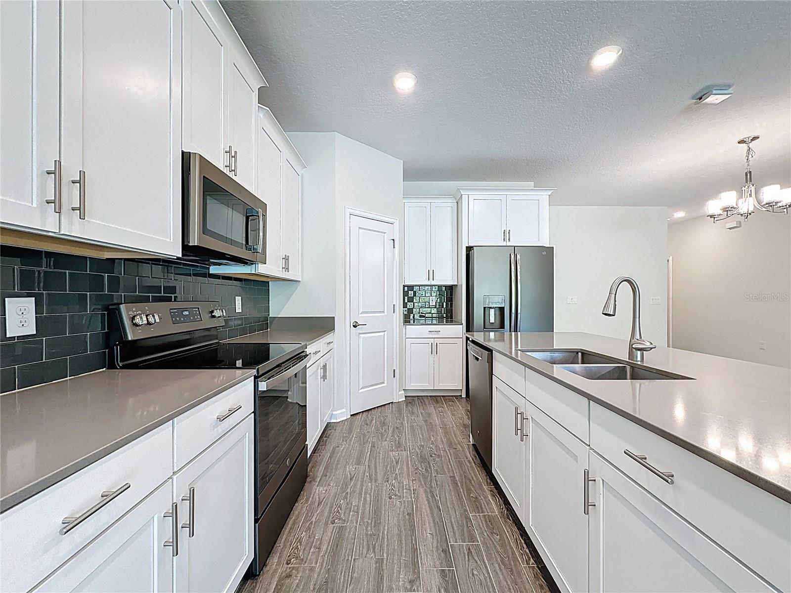 521 BRUNSWICK DR, DAVENPORT, FL, 33837