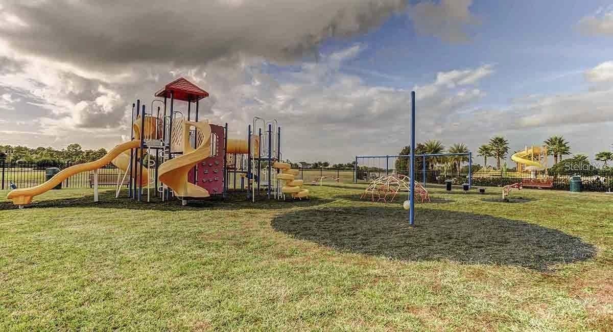 521 BRUNSWICK DR, DAVENPORT, FL, 33837