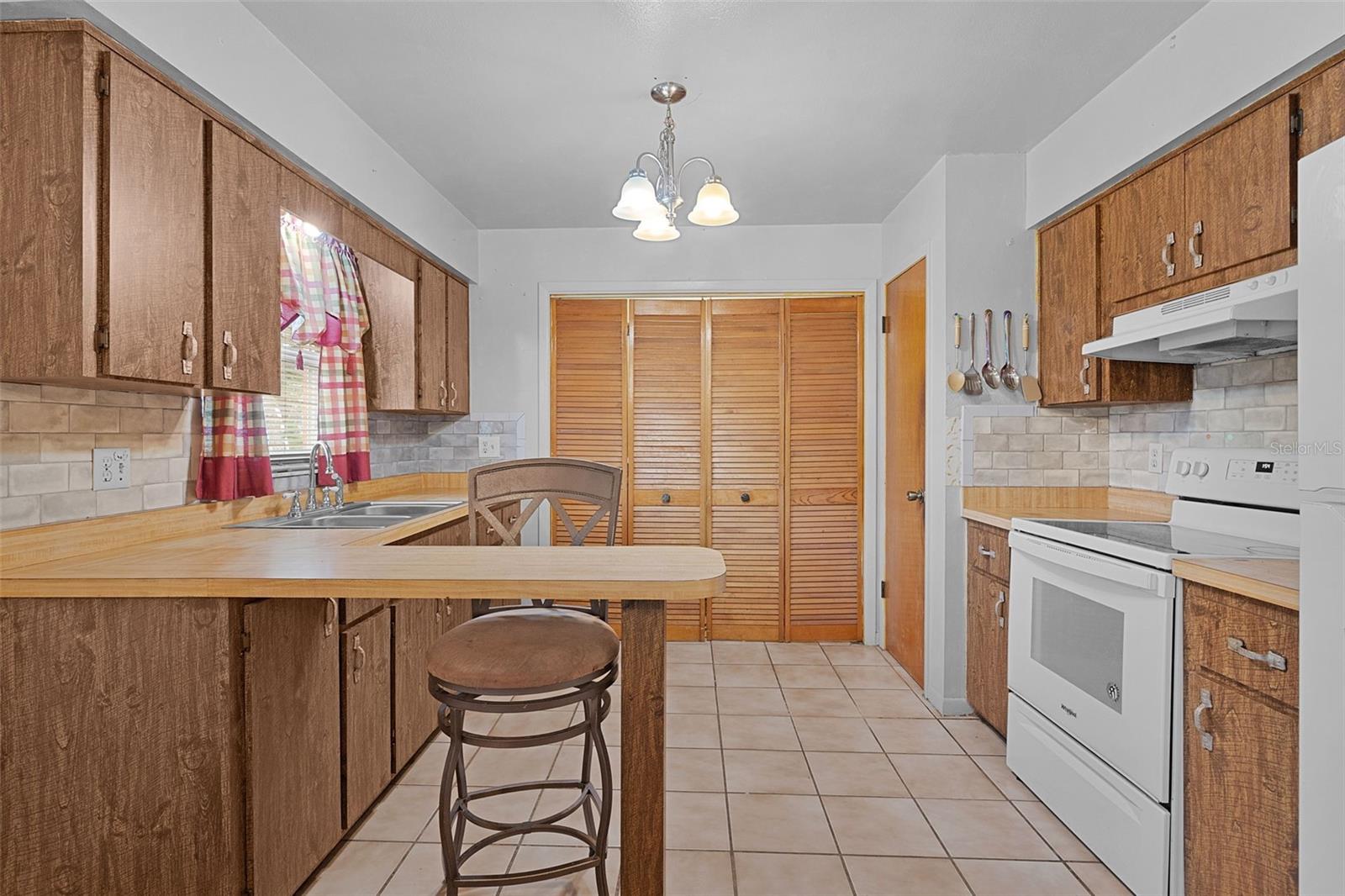 5946 SR 471, BUSHNELL, FL, 33513