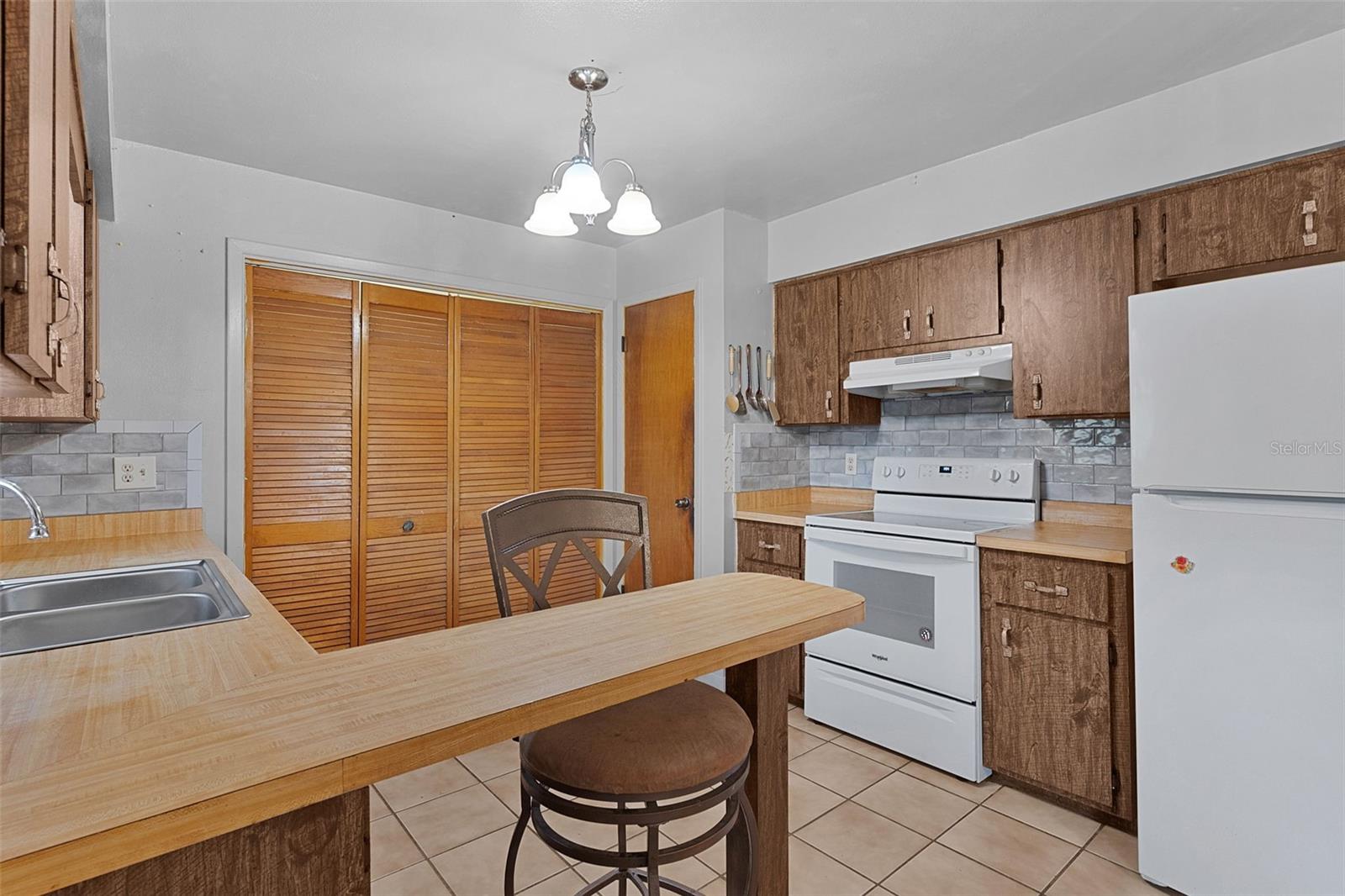 5946 SR 471, BUSHNELL, FL, 33513