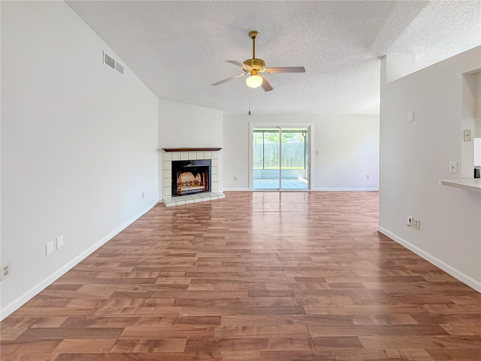 1204 FORESTWOOD DR, OLDSMAR, FL, 34677