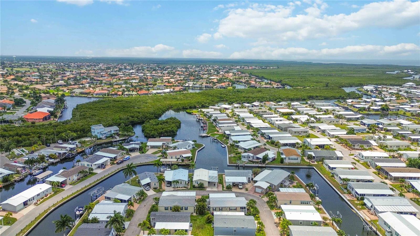 18 EMDEN CIR, PUNTA GORDA, FL, 33950