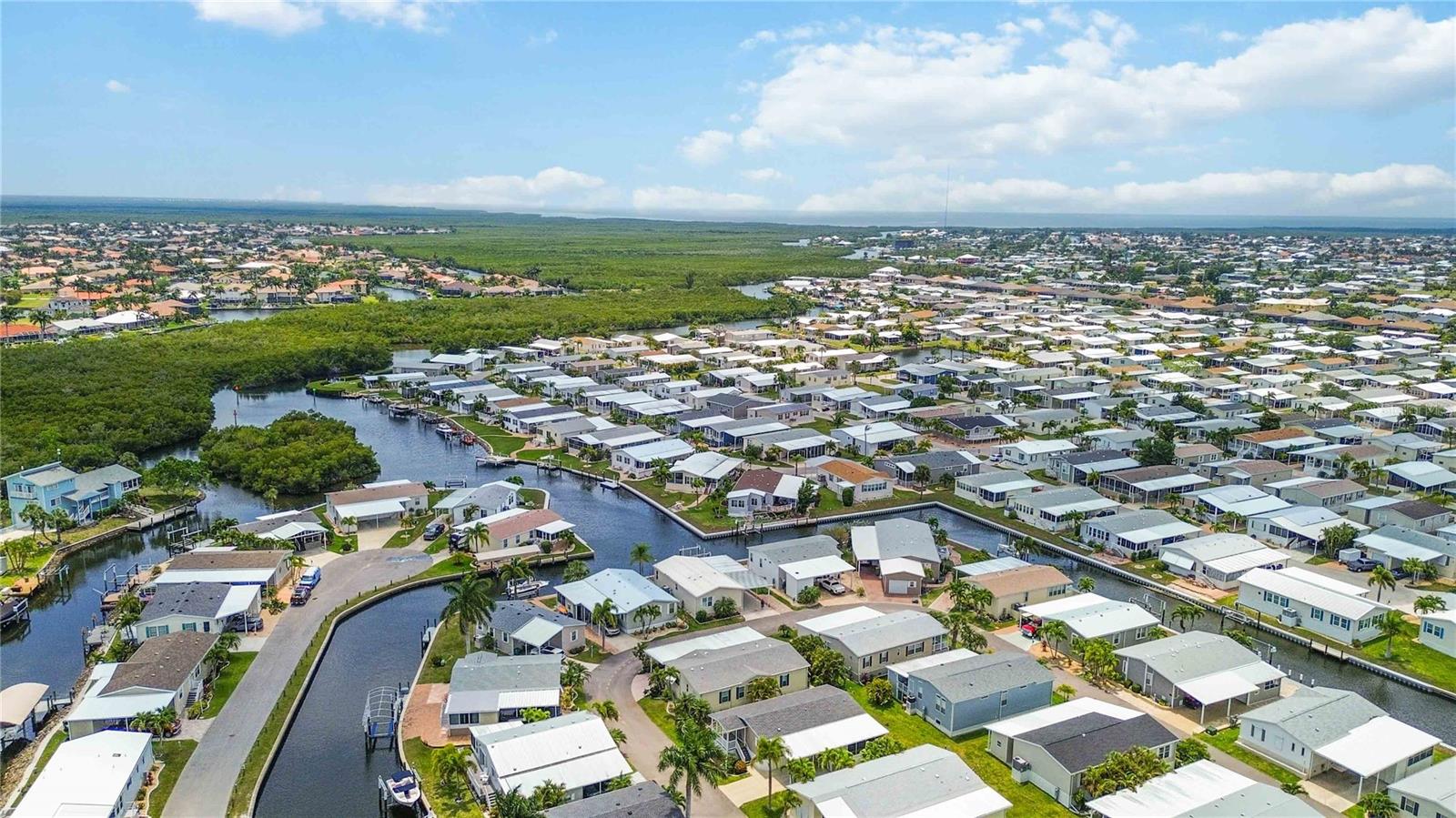 18 EMDEN CIR, PUNTA GORDA, FL, 33950