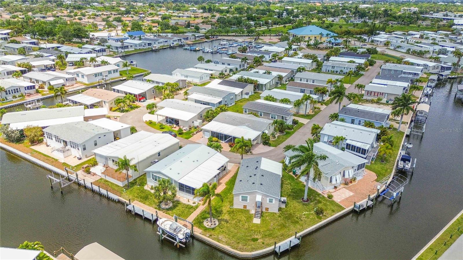 18 EMDEN CIR, PUNTA GORDA, FL, 33950